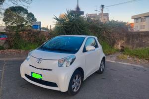 Toyota iQ 1.0