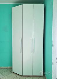 Armadio 3 ante, spazioso e funzionale