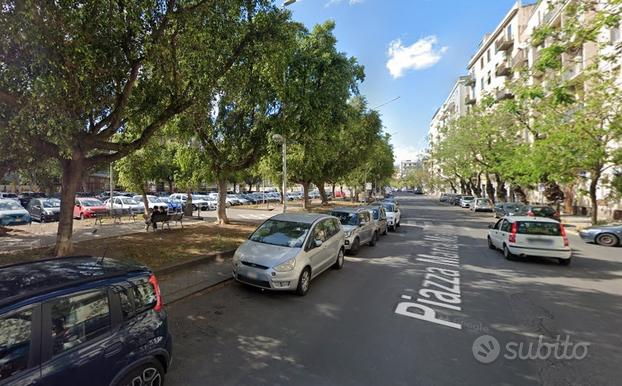 Piazza Montessori, luminoso signorile 4 vani