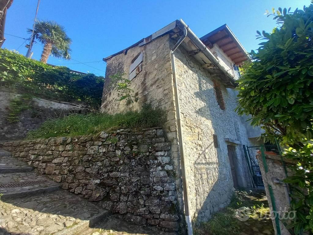 Rustico / Casale di 34 m² a Lezzeno - Vista 2