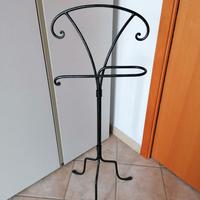 Appendiabiti in ferro battuto