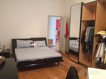 LIBERA STANZA in centro piazza Teatro Valli