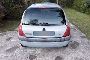 RENAULT CLIO 2001