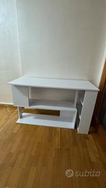 Scrivania ad angolo con scaffale girevole