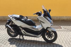 scooter Honda Forza 300 abs