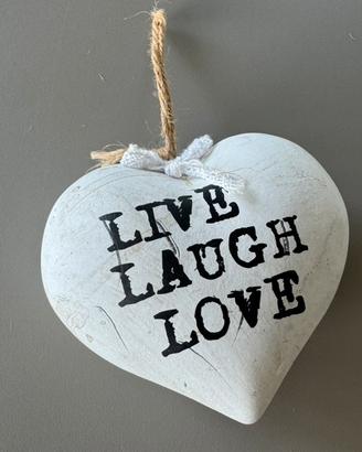 Cuore decorativo “Live Laugh Love”