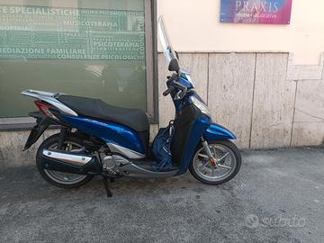 Honda Sh 300 blu Met. 
