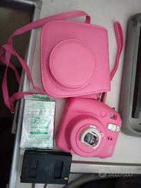 macchina fotografica istantanea instax mini rosa