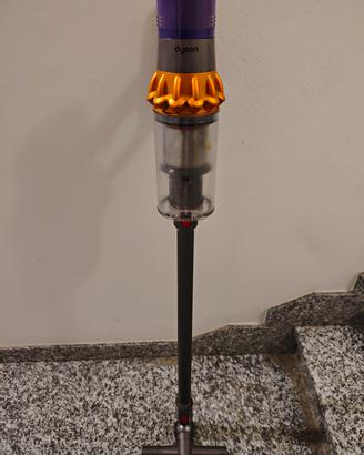 Dyson V15