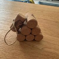 Soprammobile creazione portachiavi tappi sughero