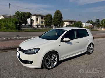 Volkswagen Golf 1.6 TDI DPF DSG 5p. Highline-R LIN