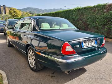 Jaguar XJ6 3.0 V6 cat 235CV A.S.I.