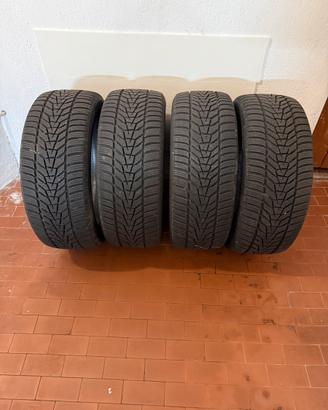 Pneumatici invernali Hankook 245/45/19