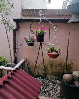 Supporto treppiede gabbia per uccelli