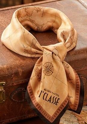 Foulard Alviero Martini. nuovo