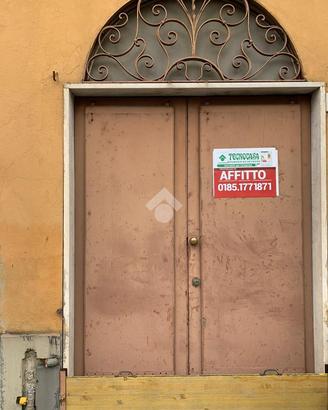 NEGOZIO A CHIAVARI