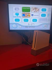Nintendo WII bianca Completa con controller e gioc