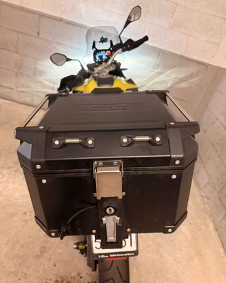 Bauletto givi trekker outback 42l con poggiaschien