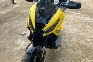 Honda xadv 750 2025 3.500km