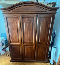 Armadio in legno massello 3 ante – Stile classico