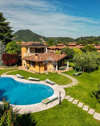 VILLA SINGOLA A GAVARDO