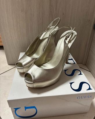 décolleté con plateau Guess platino 41