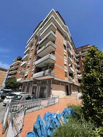 Attico / Mansarda di 240 m² con più di 5 locali a 