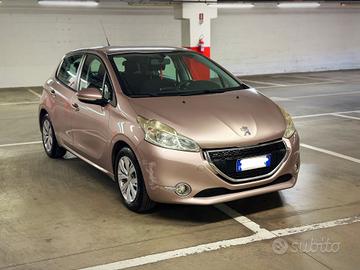 Peugeot 208 1.4 HDi 68 CV 5 porte Allure Garanzia 