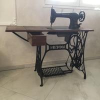 Antica SINGER mod 31m34 con motorino Marelli