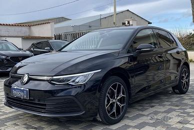 Volkswagen Golf 8 Life 2.0 TDI 116CV