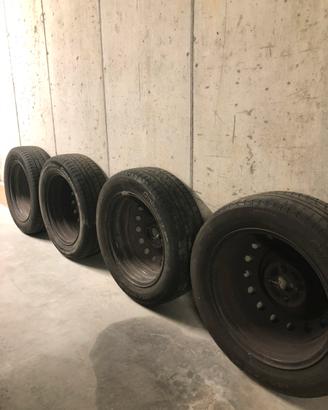 Gomme + cerchi Toyota Yaris 2a serie