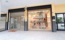 ampio-locale-commerciale-in-zona-centralissima-