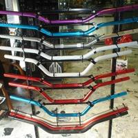 Manubrio sterzo one d. 22 mm. piega alta o bassa