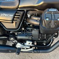 Moto guzzi v7