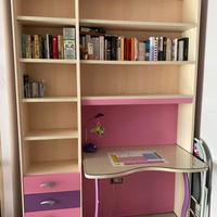 libreria con scrivania