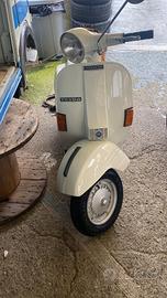 Vendo o permuto vespa px 125