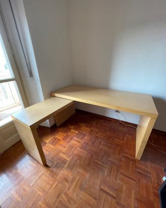 Scrivania IKEA MALM con piano estraibile