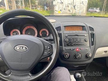 auto kia ceed