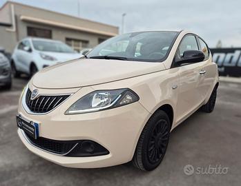 Lancia Ypsilon Silver 1.0 70CV Hybrid