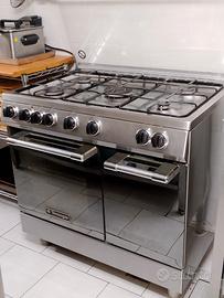 Cucina in acciaio inox