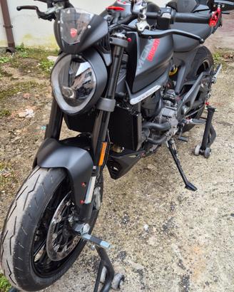 Ducati monster 937+