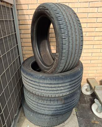 4 pneumatici gomme 235/50 R19 Continental