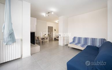 TRILOCALE CON BOX E CANTINA !