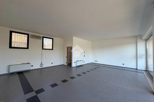 NEGOZIO A CROCETTA DEL MONTELLO