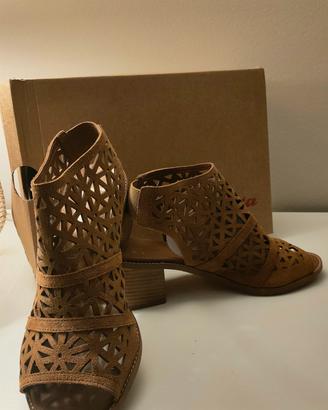 scarpe BATA 