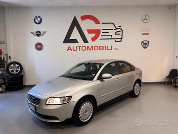 VOLVO S 40 BERLINA 1.6 BENZINA