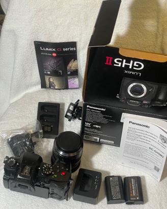 Panasonic GH5 II + 12-35mm f/2.8 + accessori