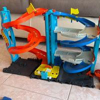 Garage 2 in 1 hot wheels