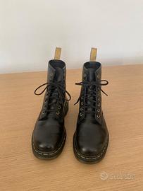 Scarpe Dr. Martens 100% Vegan nero 38 donna