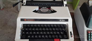 macchina da scrivere portatile Olympia de luxe